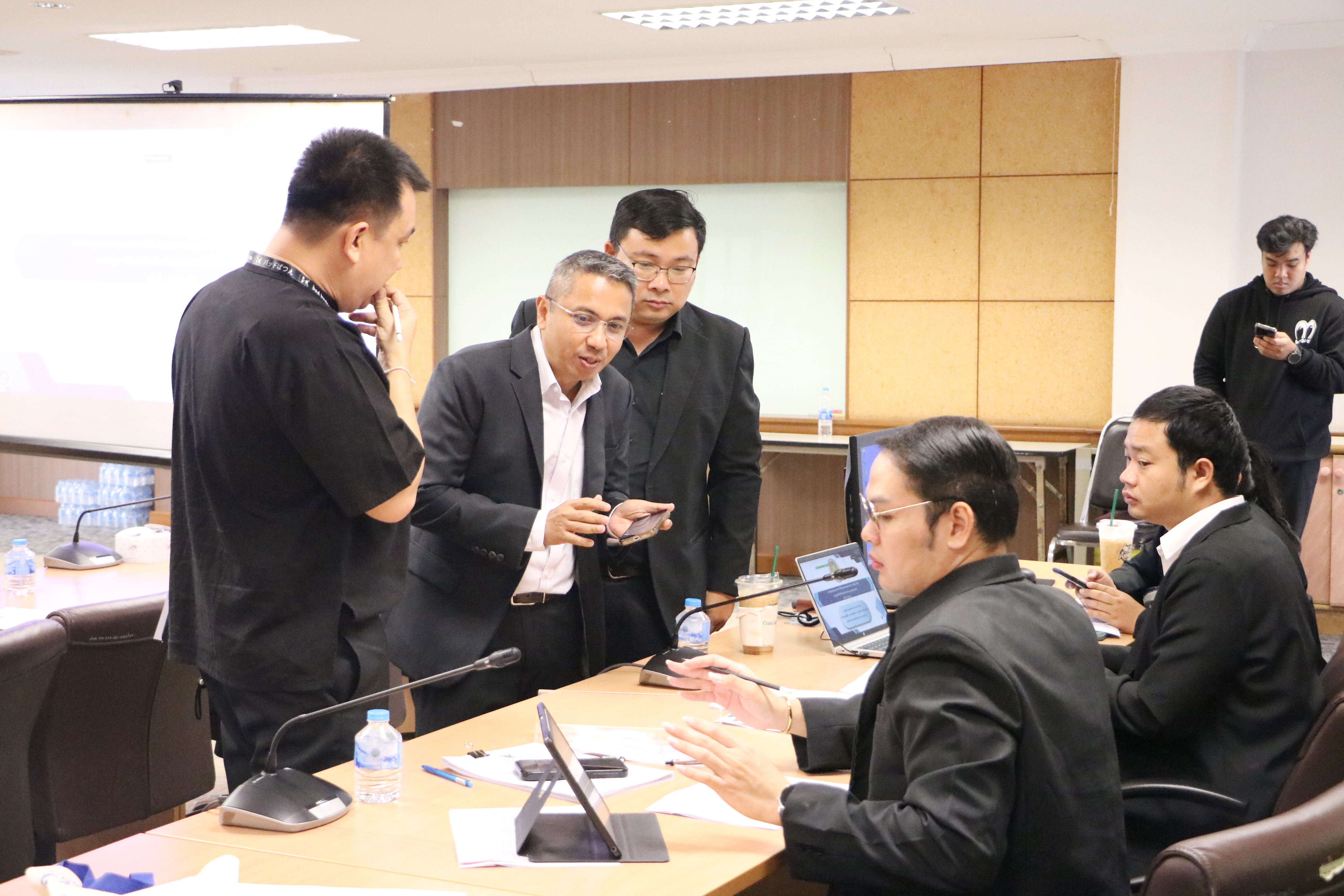 title - ส.ป.ก. ร่วมประชุม อกก. แก้ไขปัญหาผลกระทบจากโครงการพัฒนาของรัฐและปัญหาที่ดินที่เกี่ยวข้องกับกระทรวงเกษตรและสหกรณ์ 